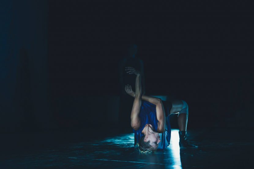 power_stretching_fabrica_lab_wrkshops_fabrica_athens_ευλυγισία_ενδυνάμωση__διαδικτυακά_μαθήματα_online_classes